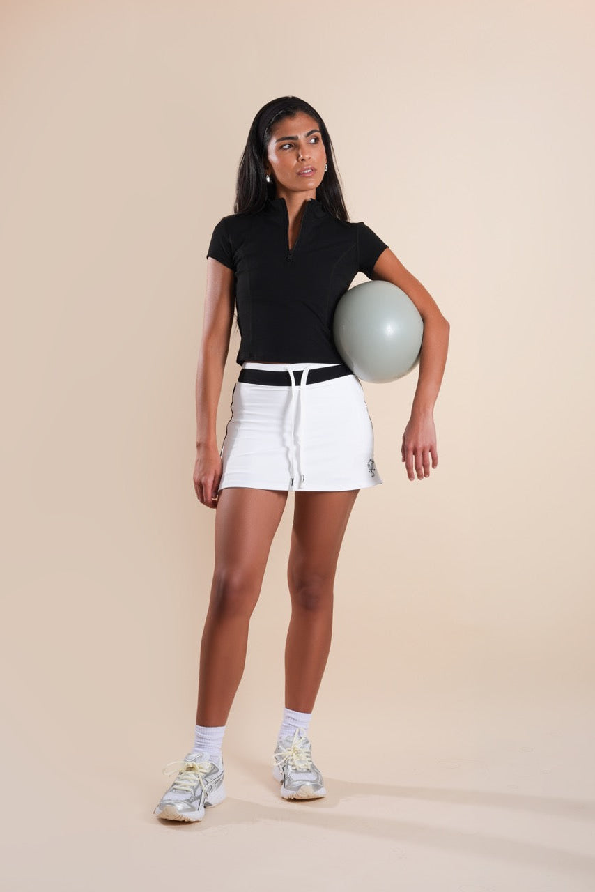 COURTSIDE ZIP TOP IN BLACK