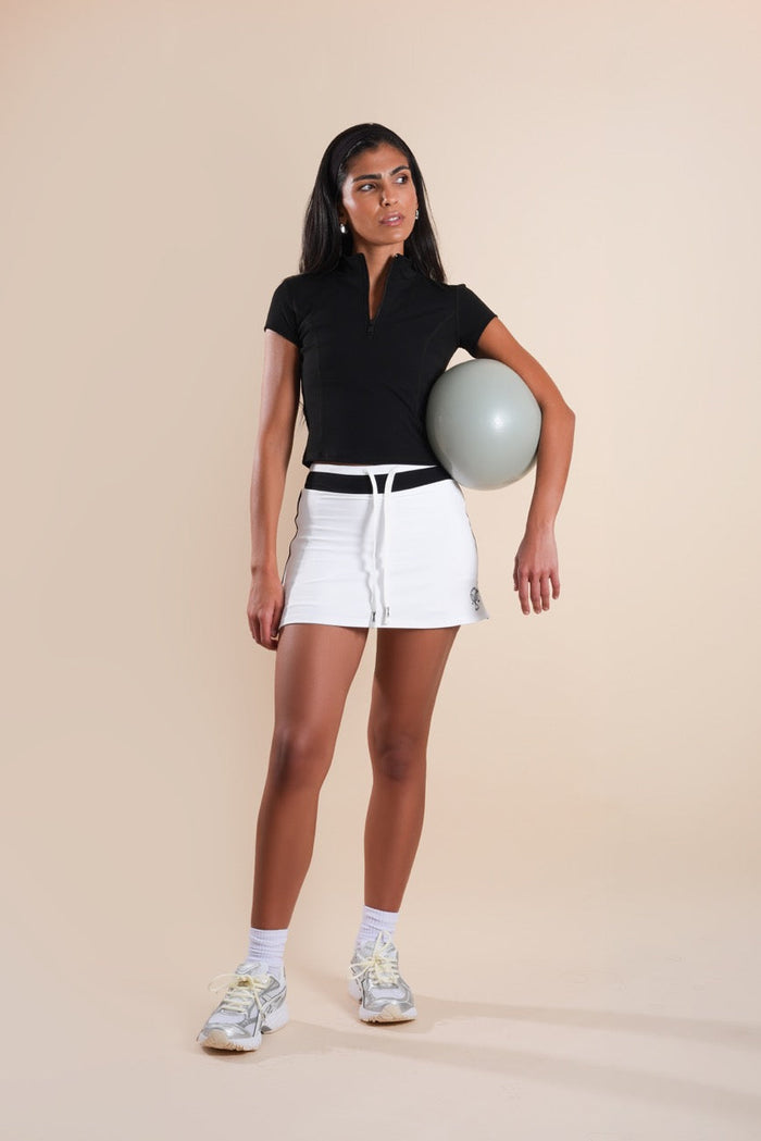 COURTSIDE ZIP TOP IN BLACK