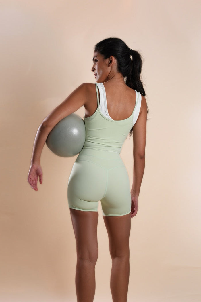 RIVIERA SHORTS IN PISTACHIO GREEN